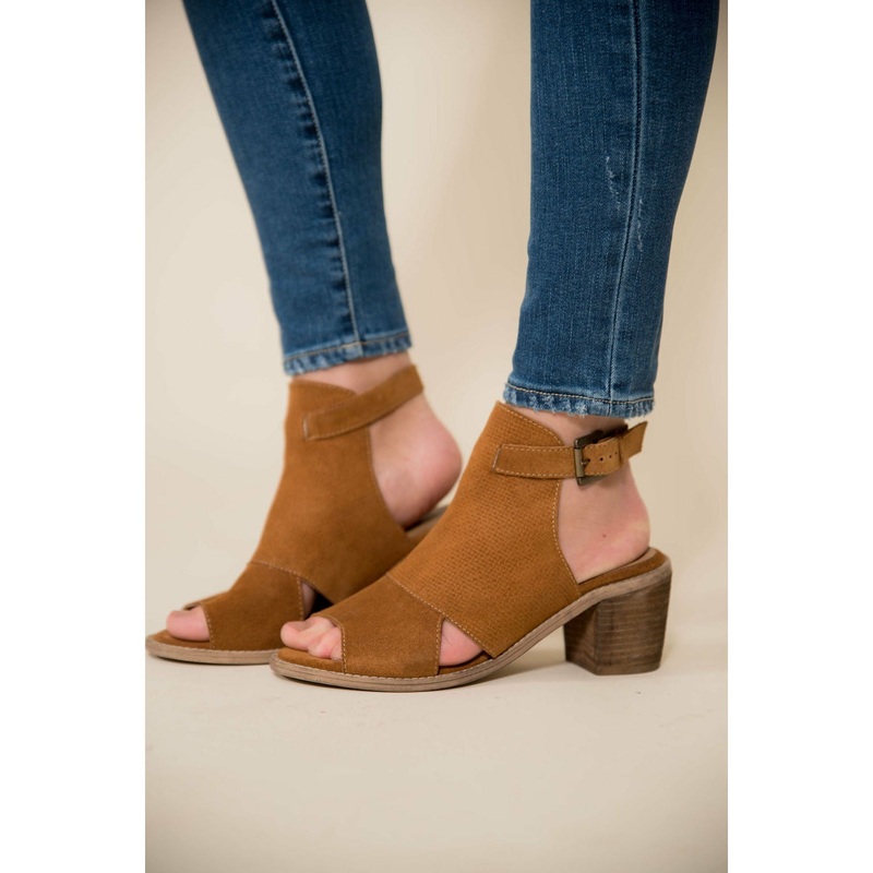 Christine Roan Heels Bone 6