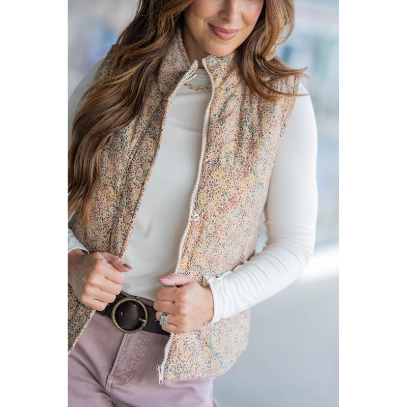 Dainty Floral Puffer Vest Beige S
