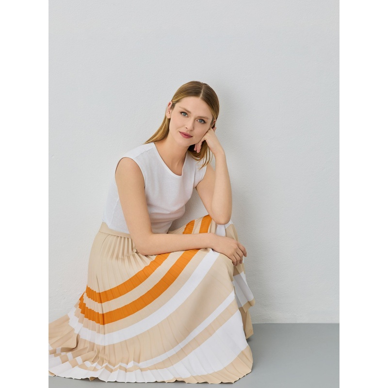 Asymmetric Pleated Skirt With Stripes Light Beige XS