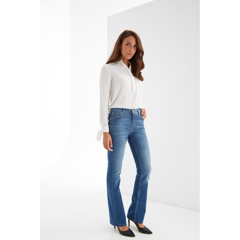Women’s Flare Jeans Medium Blue 34