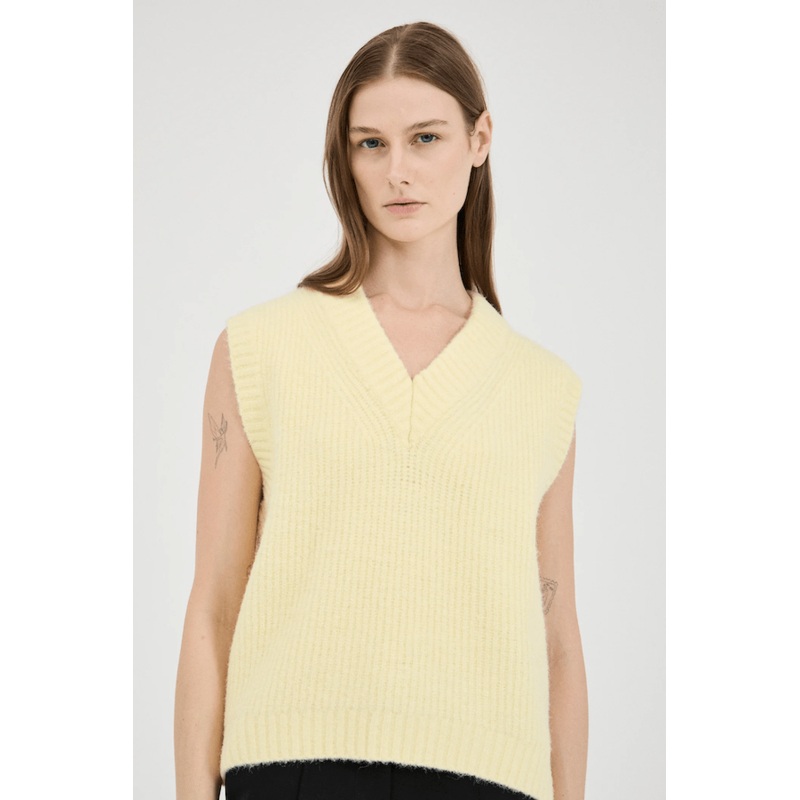 The Fluffy Knit Vest Lemon S