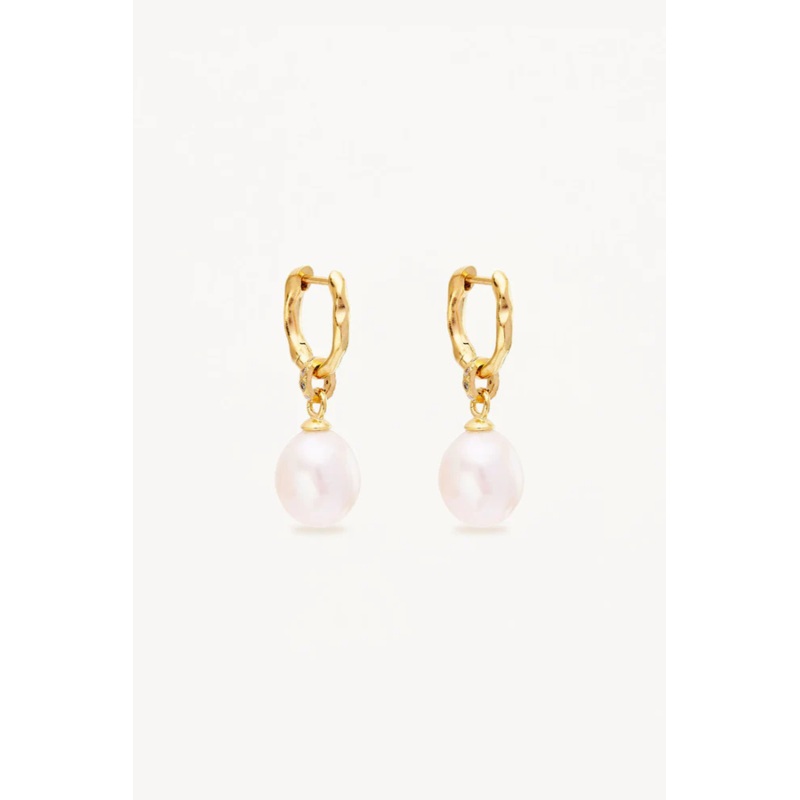 18k Gold Vermeil Embrace Stillness Pearl Hoops O/S