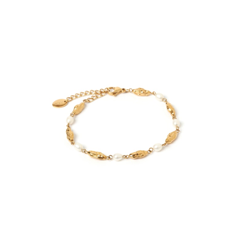 Mimi Pearl and Gold Bracelet O/S